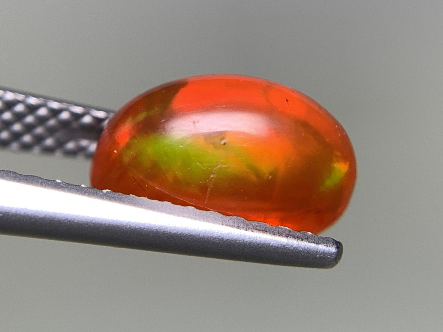 ファイアオパール 2.013ct 中央宝石ソーティング付き 9.8㎜×5.7㎜×5.9㎜ 天然 ルース（ 裸石 ） 4530Y