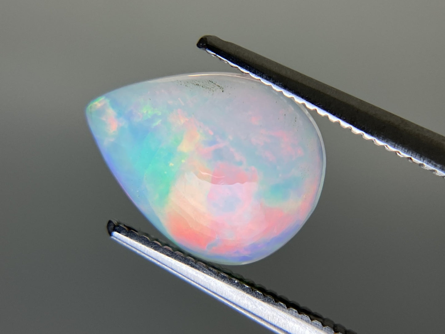 オパール 天然  1.883ct  宝石ソーティング付き  12.0㎜×9.2㎜×3.6㎜  ラッピング無料  ルース（ 裸石 ）  5140YY