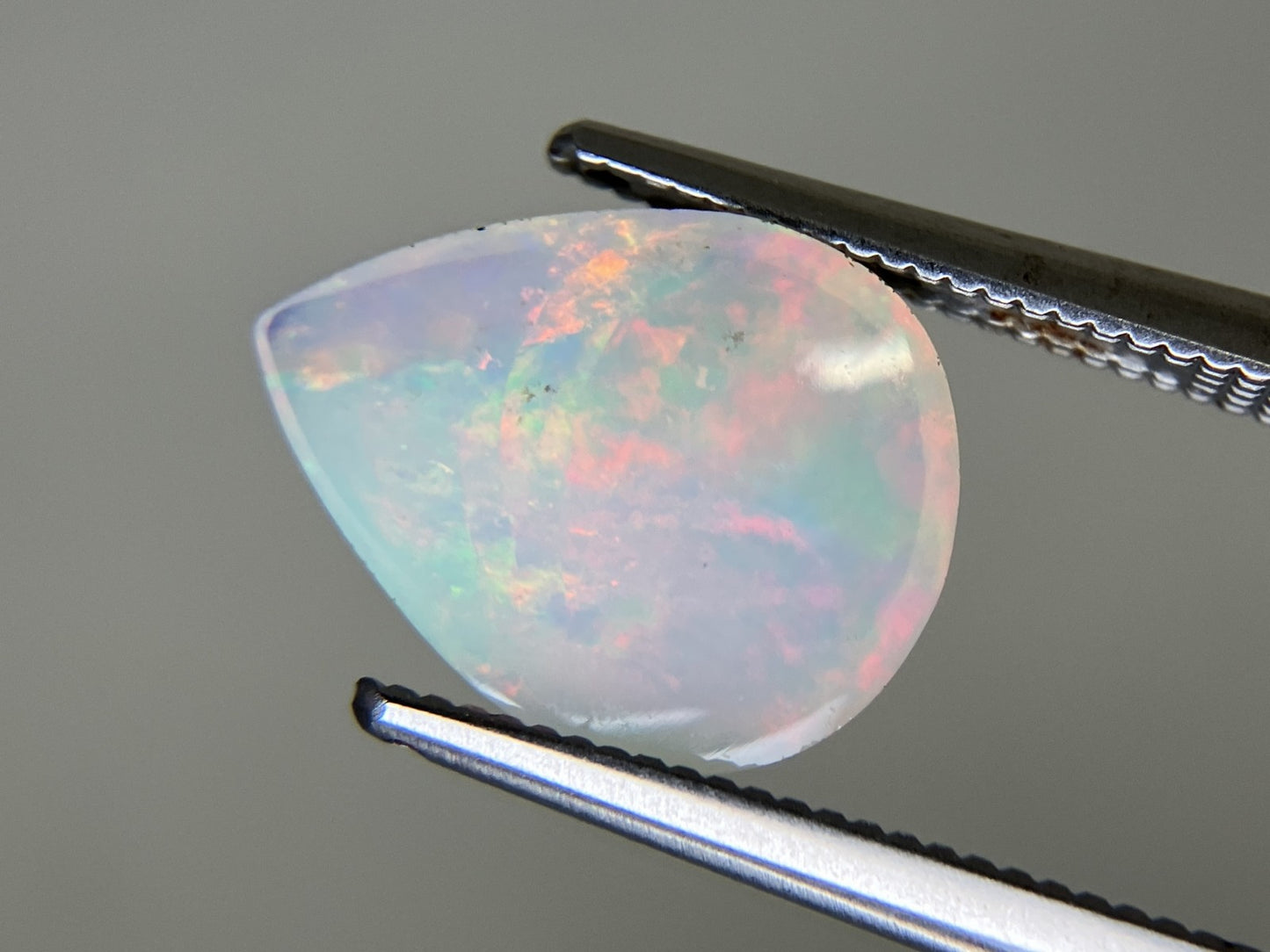 オパール 天然  1.883ct  宝石ソーティング付き  12.0㎜×9.2㎜×3.6㎜  ラッピング無料  ルース（ 裸石 ）  5140YY