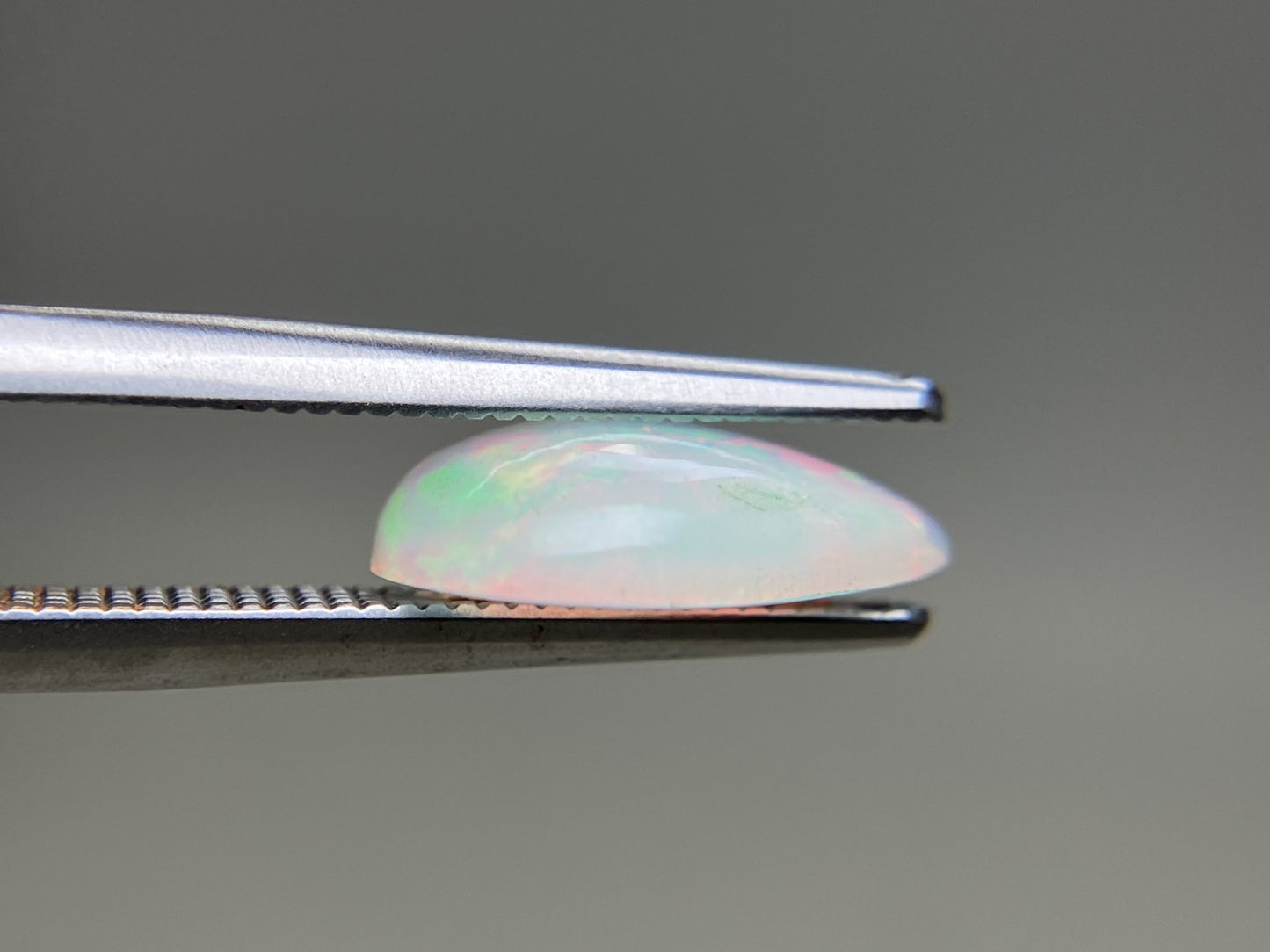 オパール 天然  1.883ct  宝石ソーティング付き  12.0㎜×9.2㎜×3.6㎜  ラッピング無料  ルース（ 裸石 ）  5140YY