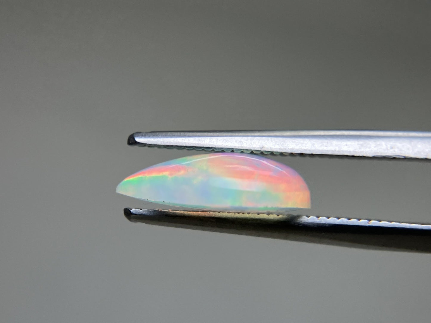 オパール 天然  1.883ct  宝石ソーティング付き  12.0㎜×9.2㎜×3.6㎜  ラッピング無料  ルース（ 裸石 ）  5140YY