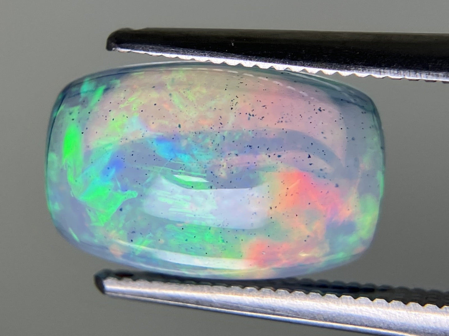 オパール 2.499ct 宝石ソーティング付き 12.8㎜×8.3㎜×4.4㎜ ルース（ 裸石 ） 3501YY