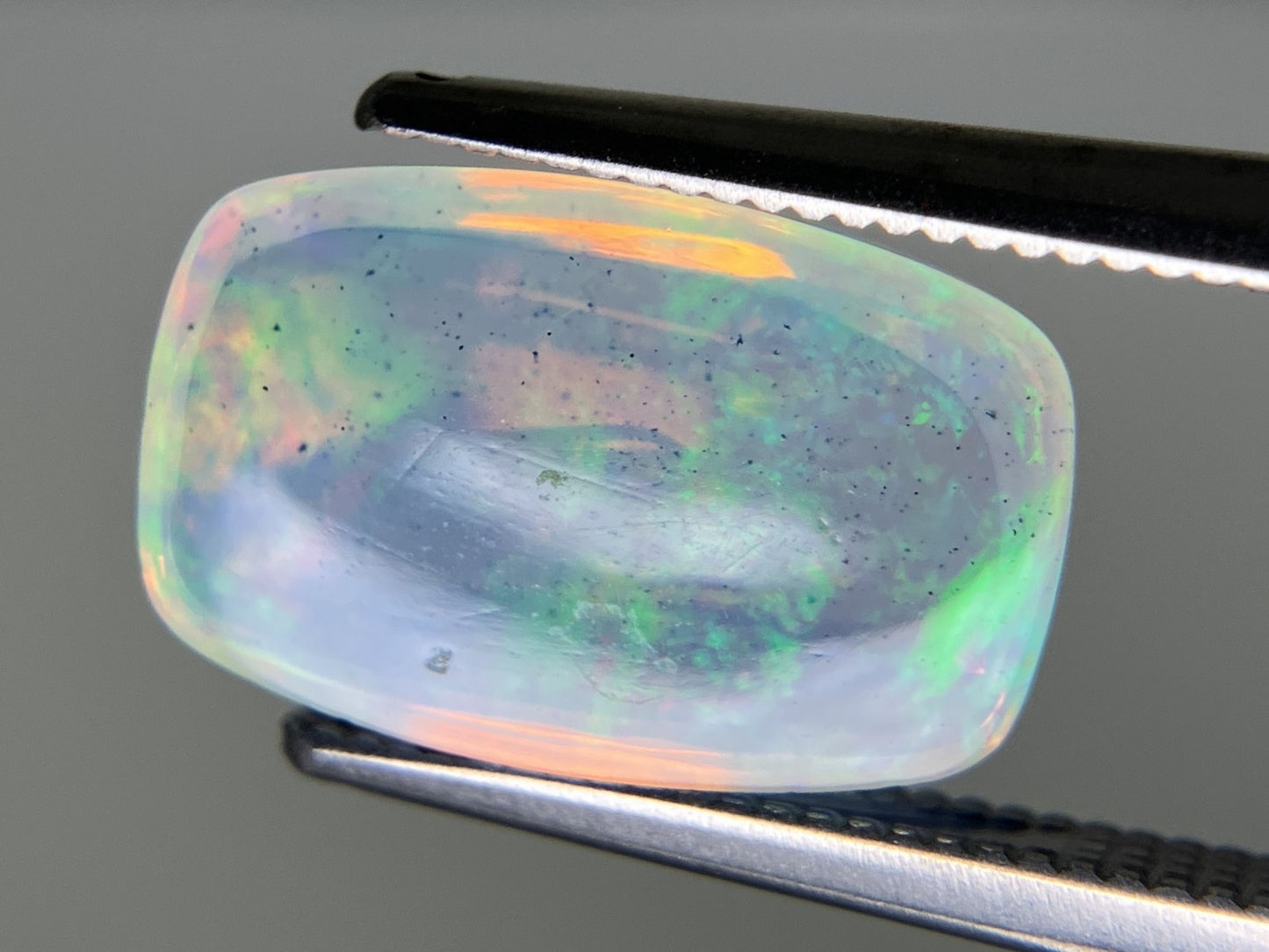 オパール 2.499ct 宝石ソーティング付き 12.8㎜×8.3㎜×4.4㎜ ルース（ 裸石 ） 3501YY
