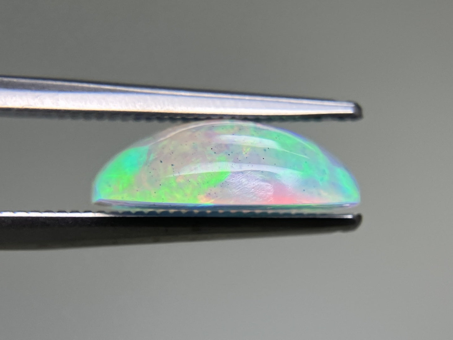 オパール 2.499ct 宝石ソーティング付き 12.8㎜×8.3㎜×4.4㎜ ルース（ 裸石 ） 3501YY