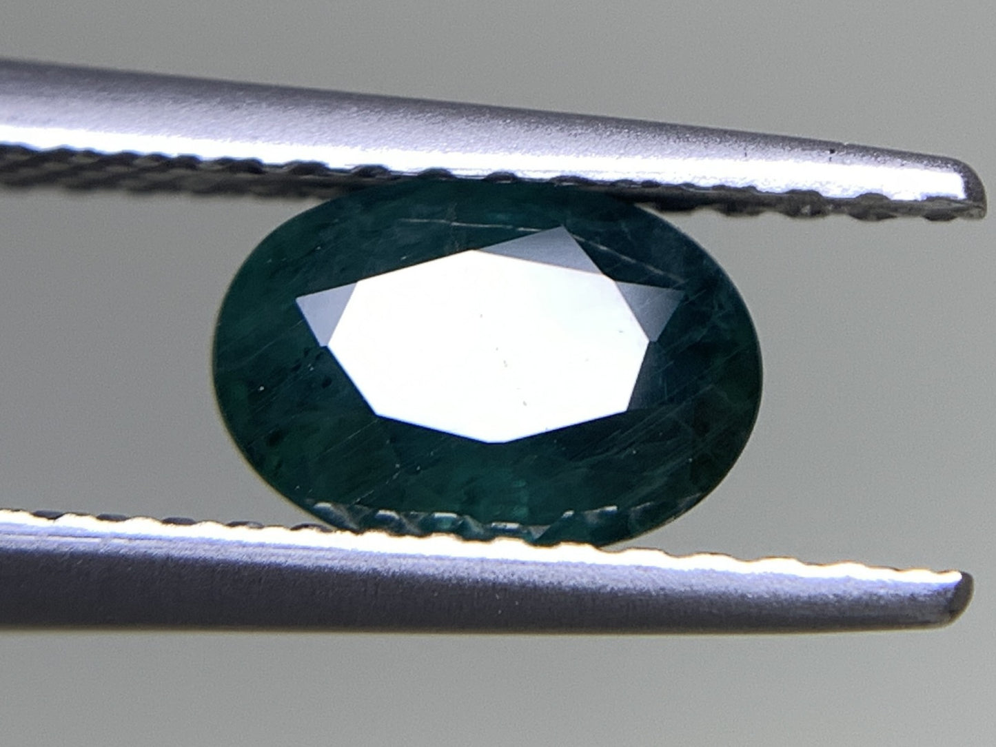 サファイア 1.148ct  宝石ソーティング付き  7.1㎜×5.1㎜×3.5㎜  ルース（ 裸石 ） 4675Y