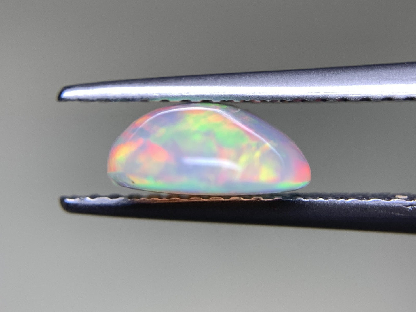 オパール 1.658ct 宝石ソーティング付き  10.6㎜×8.5㎜×3.8㎜  ルース（ 裸石 ） 3024Y