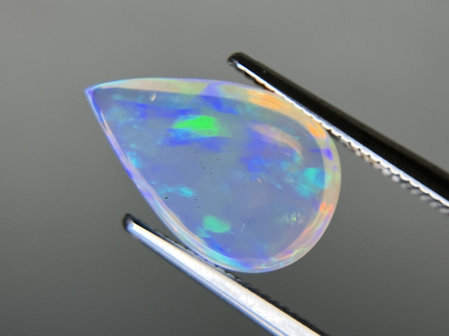 オパール 天然  2.253ct  宝石ソーティング付き  14.0㎜×9.5㎜×3.6㎜  ラッピング無料  ルース（ 裸石 ）  5163YY