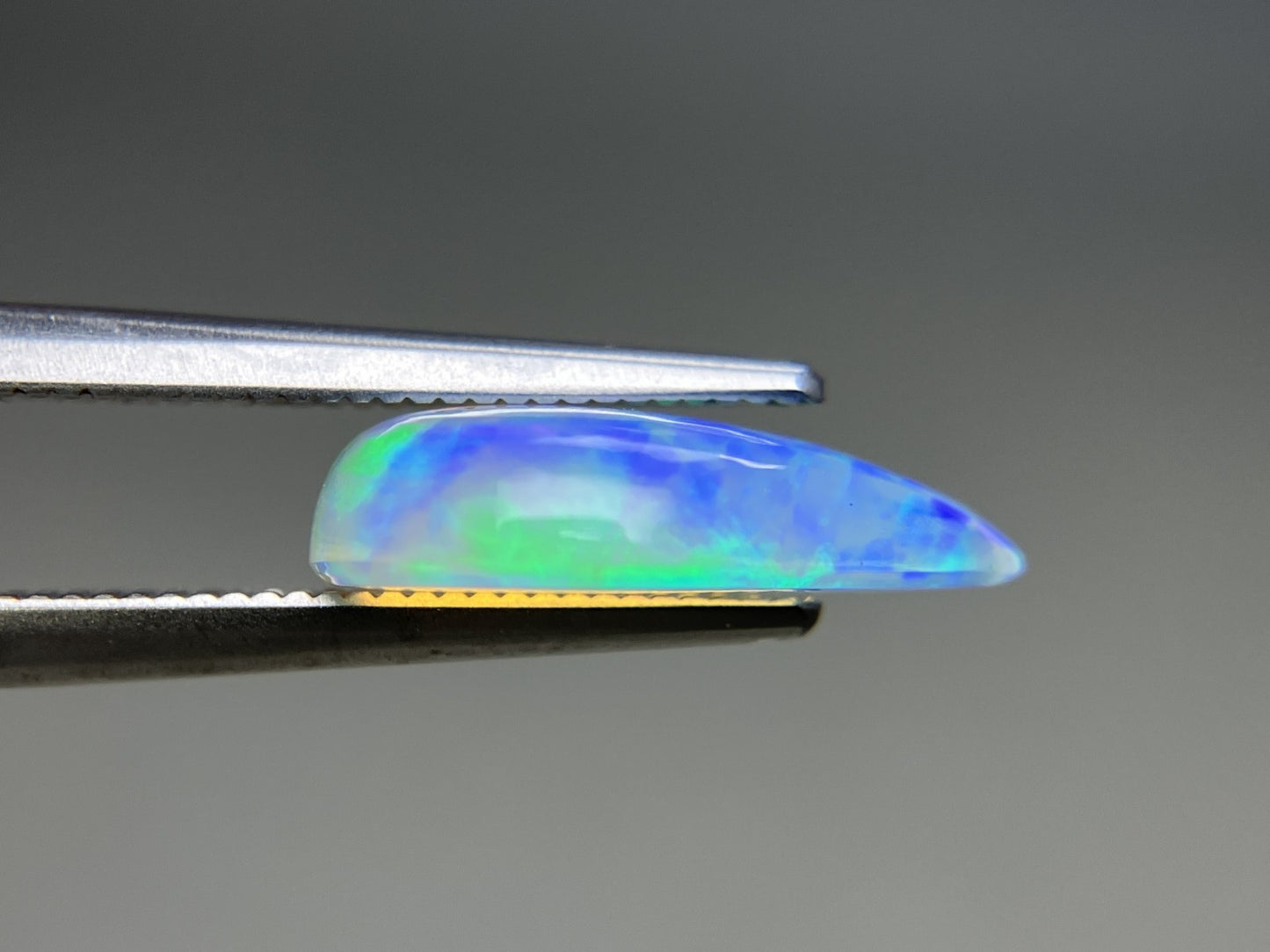 オパール 天然  2.253ct  宝石ソーティング付き  14.0㎜×9.5㎜×3.6㎜  ラッピング無料  ルース（ 裸石 ）  5163YY