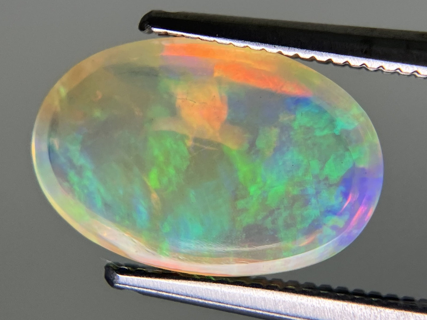 オパール 2.115ct 宝石ソーティング付き 12.9㎜×8.4㎜×3.9㎜ ルース（ 裸石 ） 3480YY