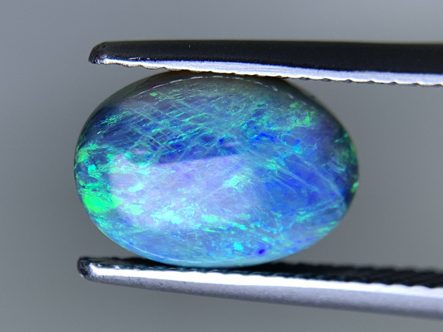 ブラックオパール 天然 2.831ct 中央宝石ソーティング付き 11.3㎜×8.1㎜×4.7㎜ ルース（ 裸石 ） 7002Y