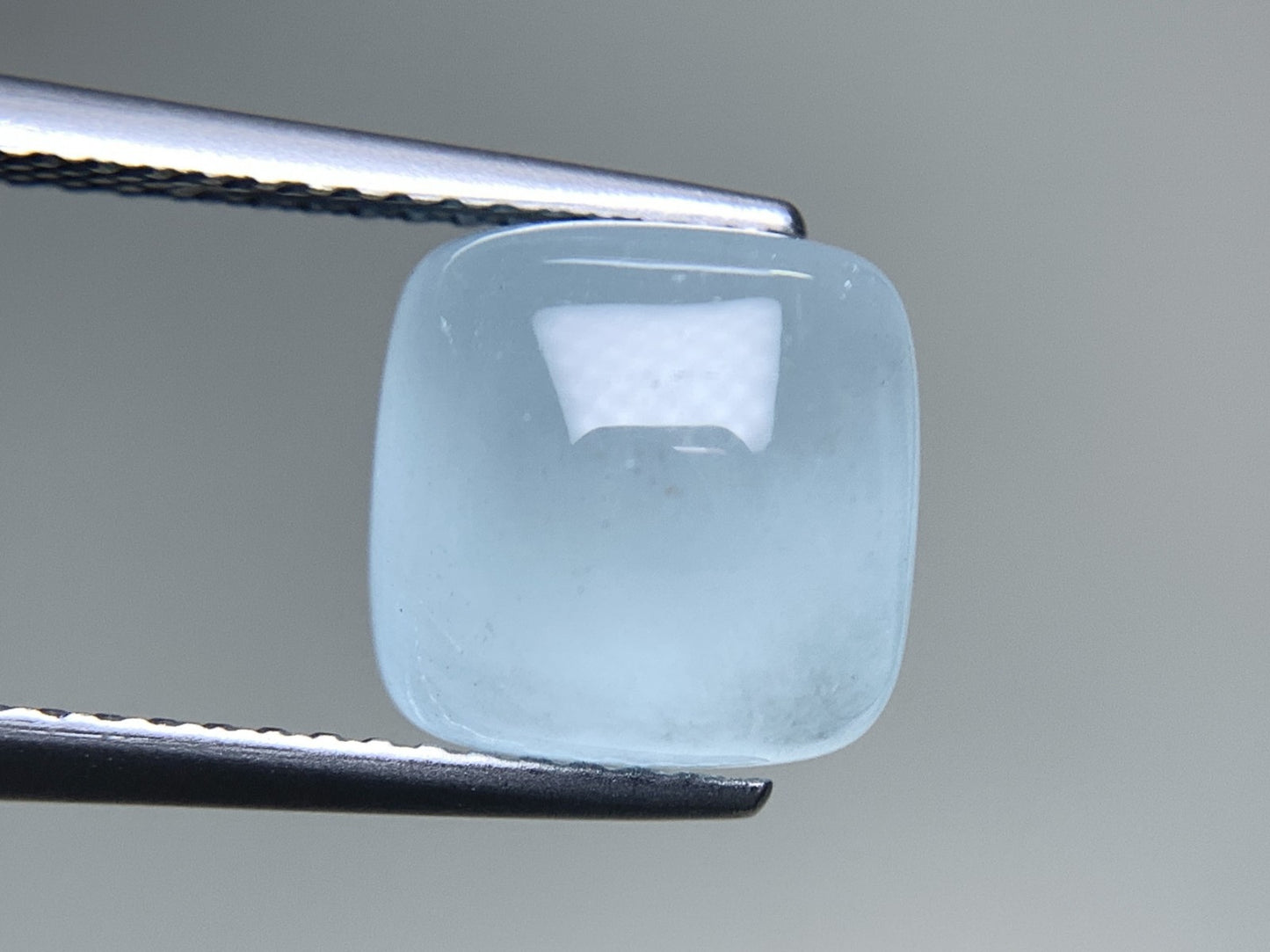 アクアマリン 天然 3.691ct 中央宝石ソーティング付き 9.0㎜×8.9㎜×5.1㎜ ルース（ 裸石 ） 8234Y