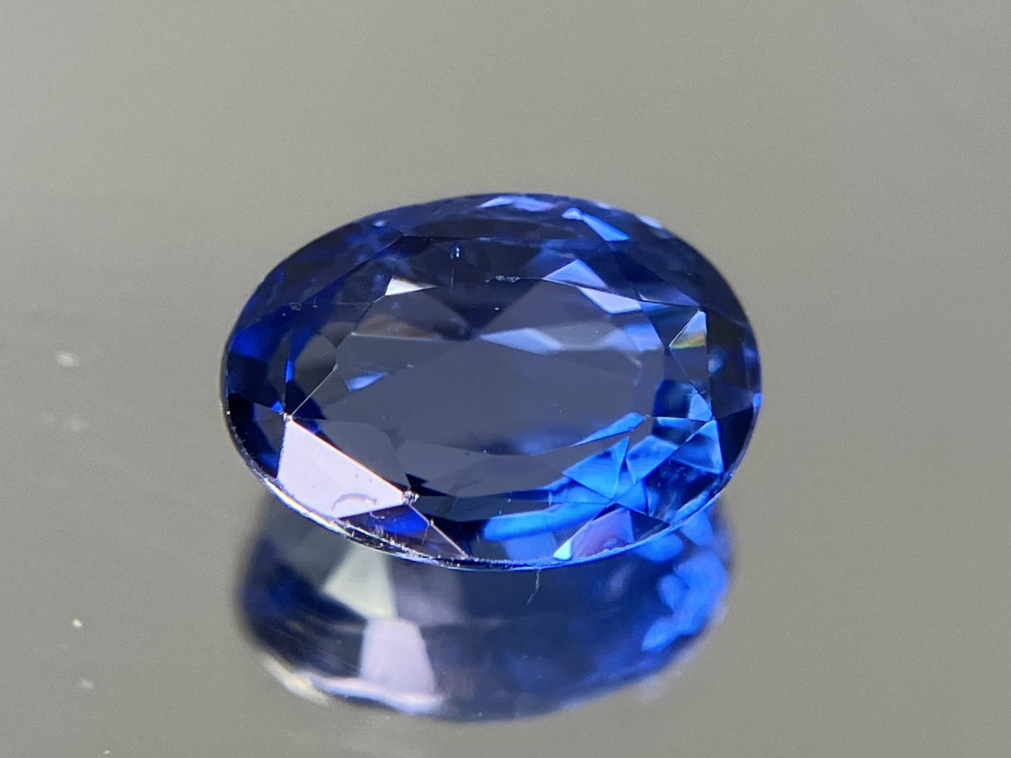 サファイア 1.78ct  GIA宝石鑑別書付き  No Heat Sri Lanka 8.13㎜×5.69㎜×3.69㎜   天然 ルース（ 裸石 ）   5091YY