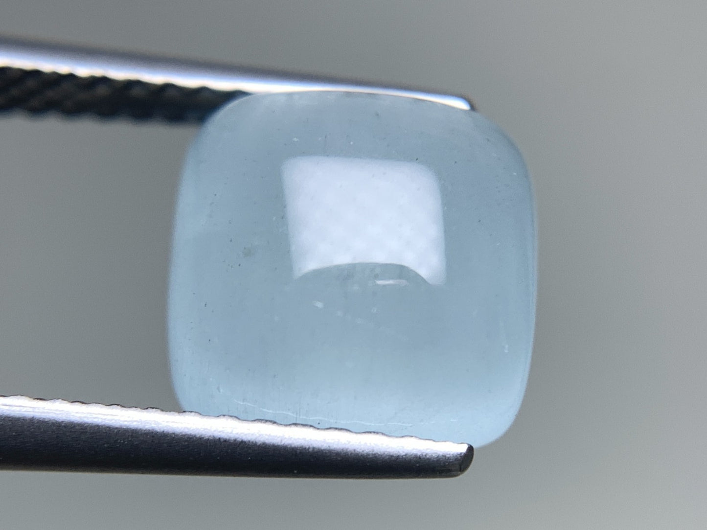 アクアマリン 天然 3.691ct 中央宝石ソーティング付き 9.0㎜×8.9㎜×5.1㎜ ルース（ 裸石 ） 8234Y