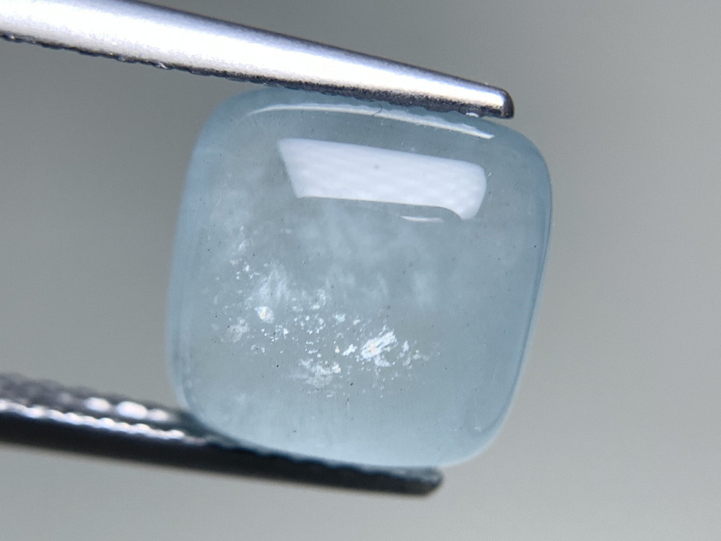アクアマリン 天然 3.691ct 中央宝石ソーティング付き 9.0㎜×8.9㎜×5.1㎜ ルース（ 裸石 ） 8234Y