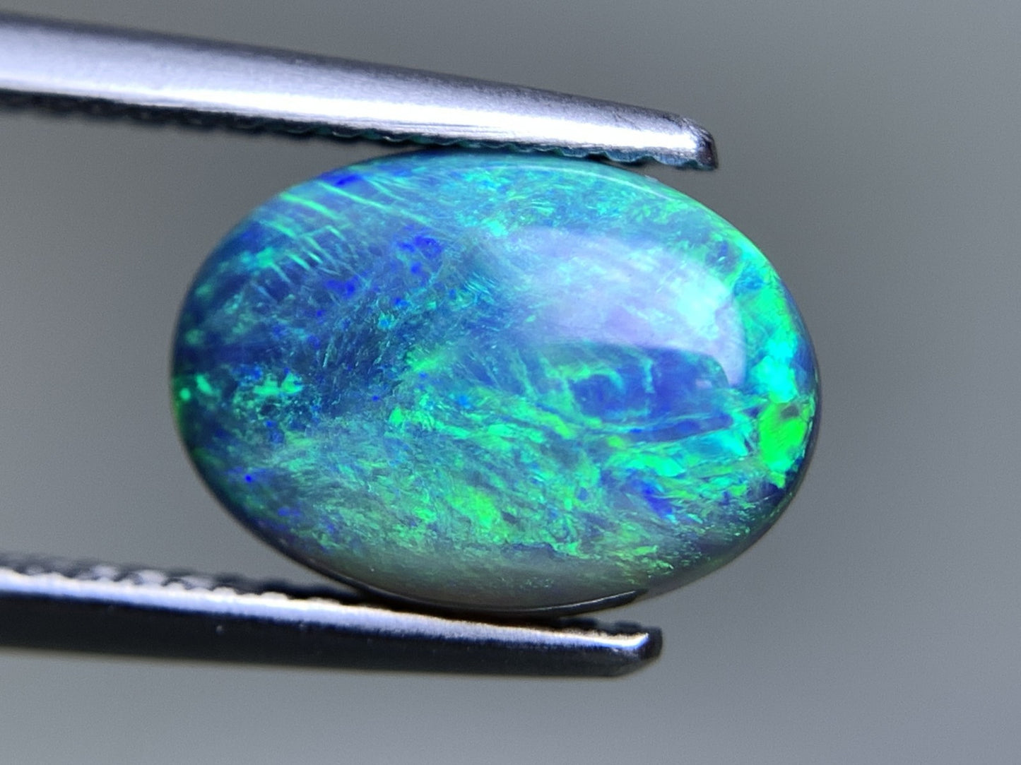 ブラックオパール 天然 2.831ct 中央宝石ソーティング付き 11.3㎜×8.1㎜×4.7㎜ ルース（ 裸石 ） 7002Y