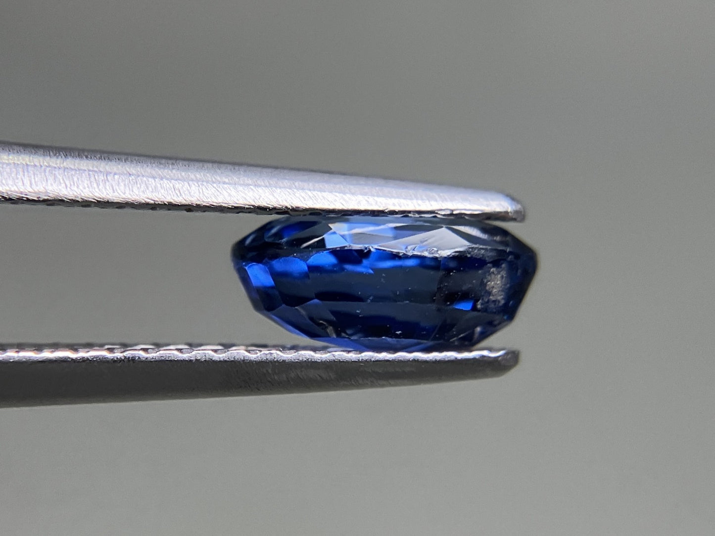 サファイア 1.78ct  GIA宝石鑑別書付き  No Heat Sri Lanka 8.13㎜×5.69㎜×3.69㎜   天然 ルース（ 裸石 ）   5091YY