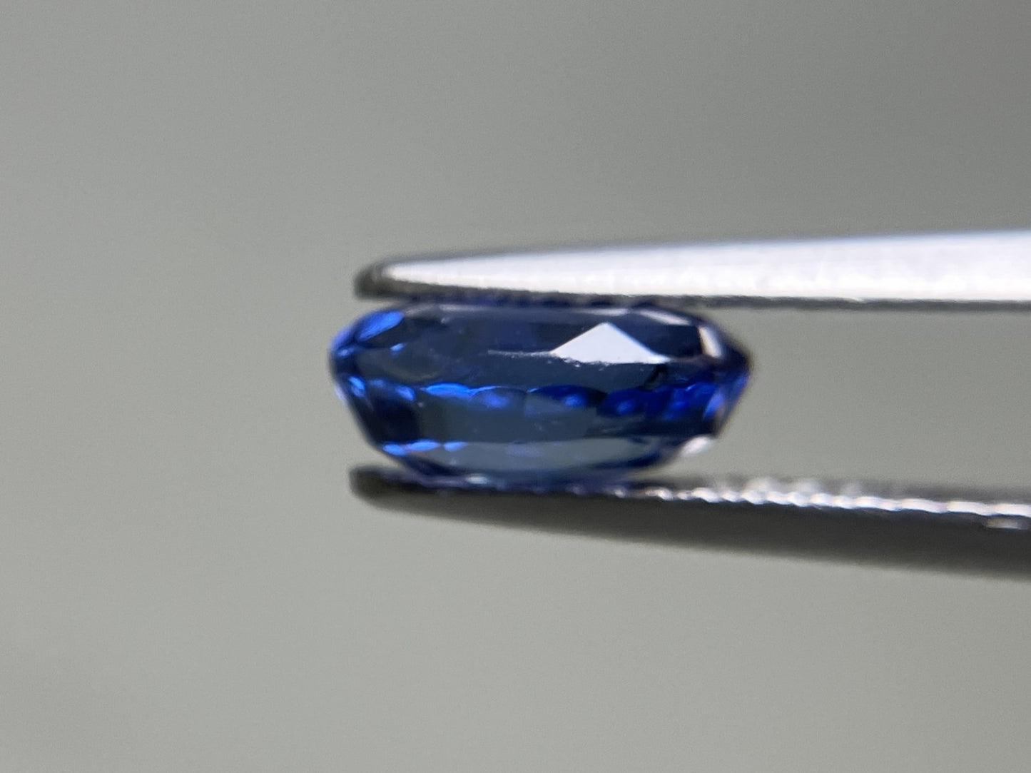 サファイア 1.78ct  GIA宝石鑑別書付き  No Heat Sri Lanka 8.13㎜×5.69㎜×3.69㎜   天然 ルース（ 裸石 ）   5091YY