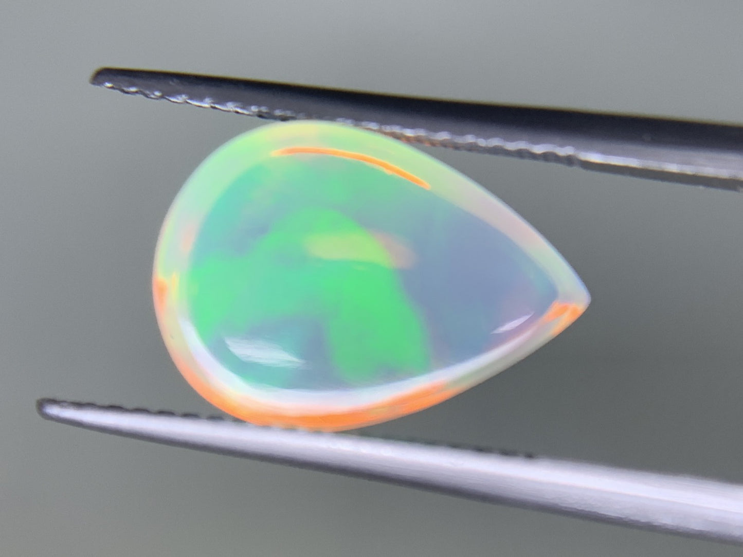 オパール 3.544ct 宝石ソーティング付き 14.4㎜×10.3㎜×5.3㎜ ルース（ 裸石 ） 3951Y
