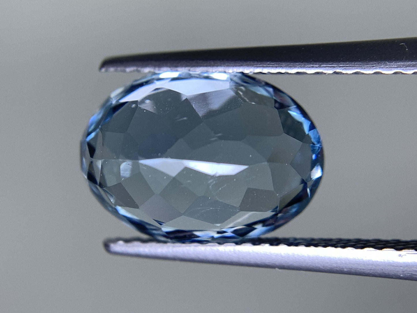 アクアマリン  天然  3.747ct  中央宝石ソーティング付き  11.68㎜×8.34㎜×6.37㎜   天然 ルース（ 裸石 ） 5103Y