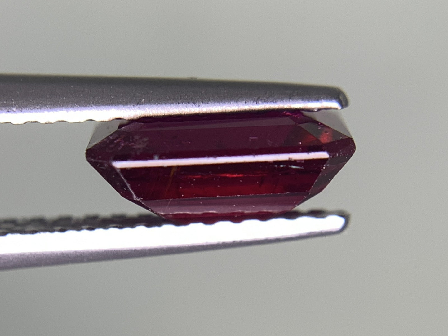 ルベライト（トルマリン） 1.459ct 宝石ソーティング付き  8.0㎜×6.0㎜×3.5㎜  ルース（ 裸石 ） 2642Y