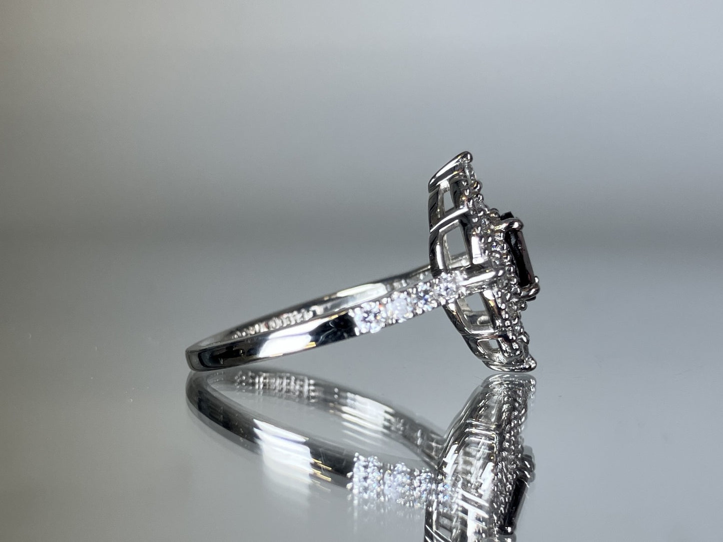 アレキサンドライト 0.53ct ロシア産　Russia　GIA鑑別書 D0.36ct PT900 4.0g 指輪 （JP12号） サイズ直し無料 7644S