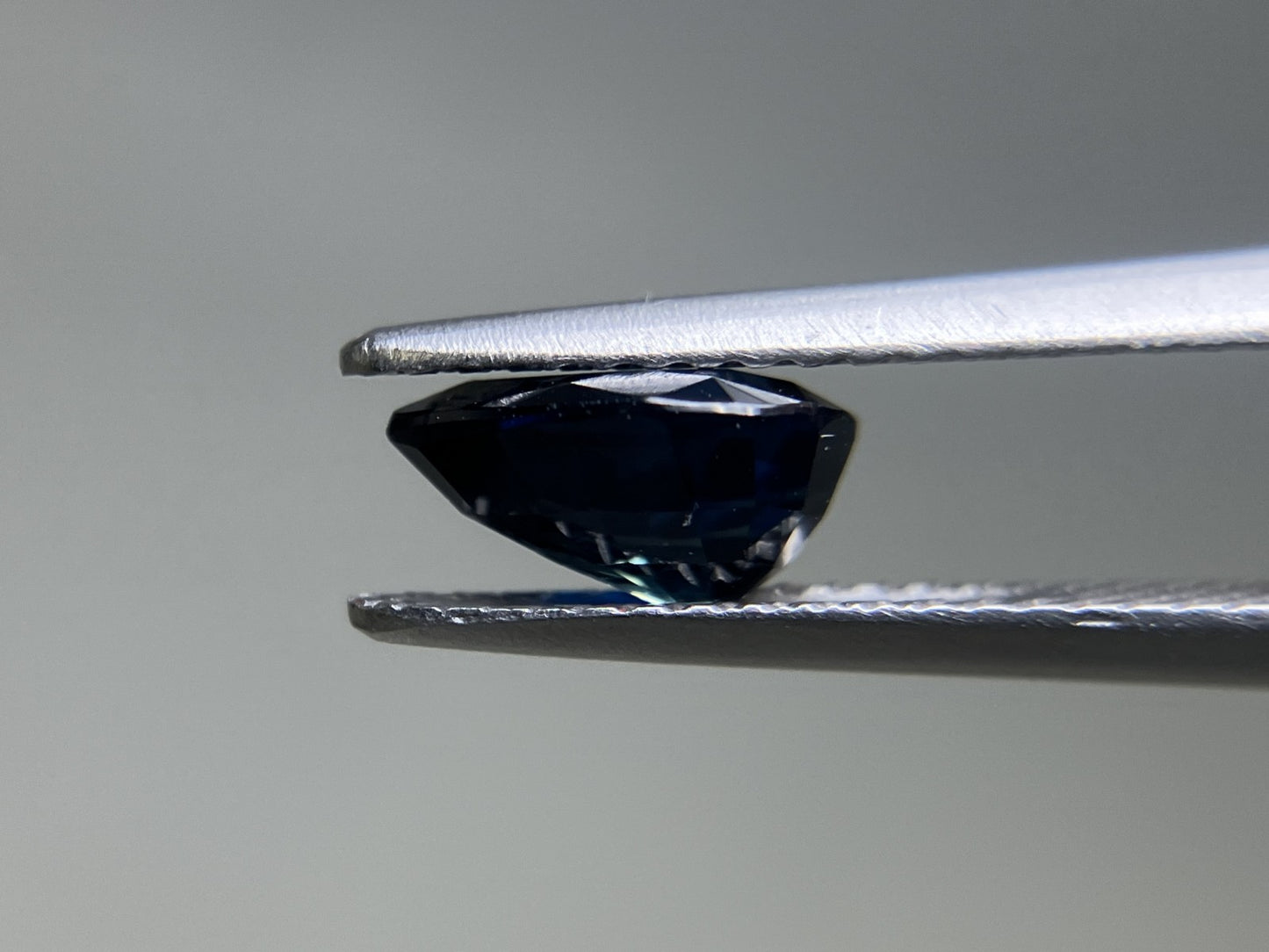 サファイア 天然  1.57ct  GIA宝石鑑別書付き  No Heat  Ethiopia  7.94㎜×6.38㎜×4.09㎜  ルース（ 裸石 ）   5197YY