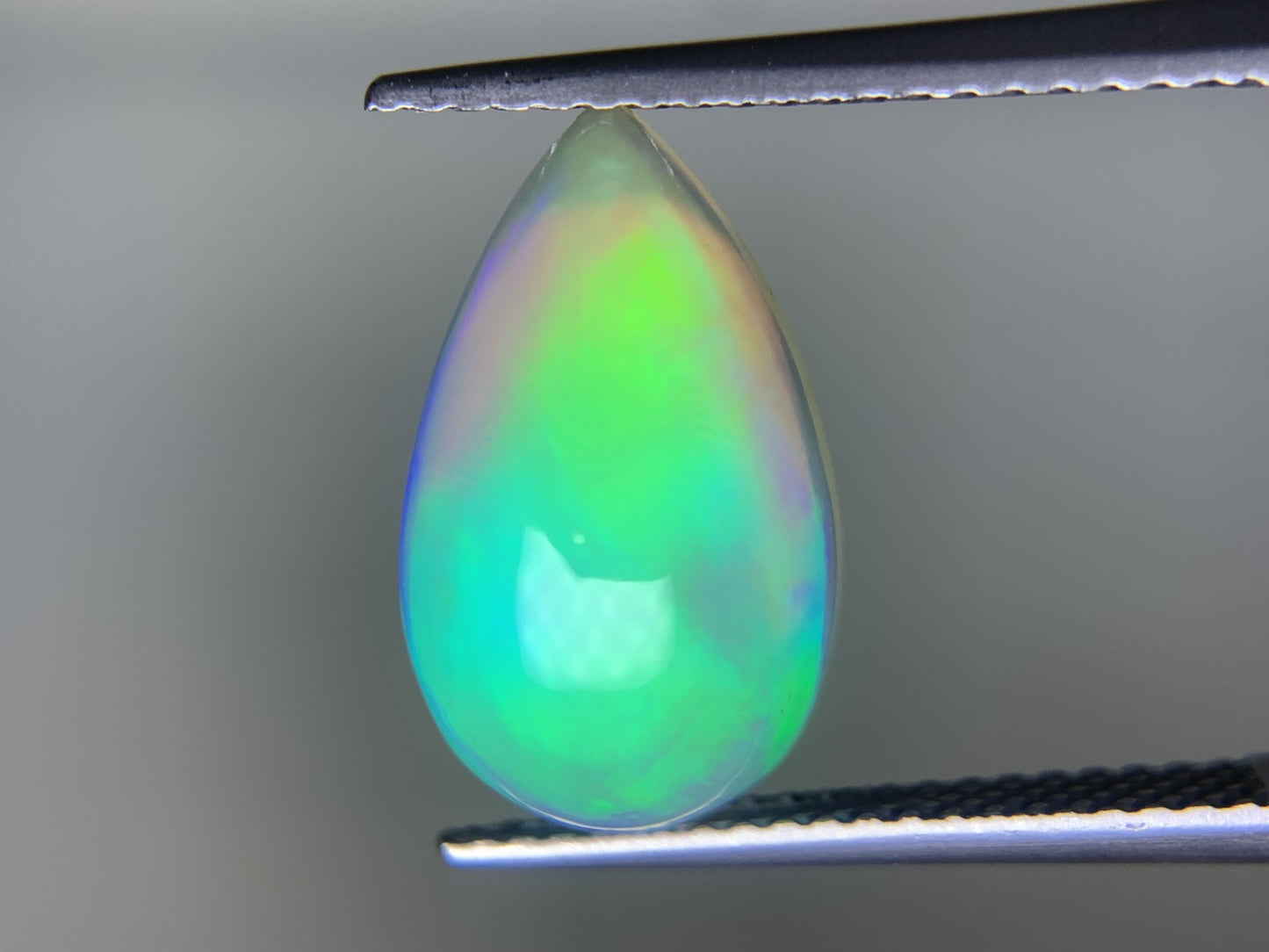 オパール 3.391ct 宝石ソーティング付き  14.9㎜×9.0㎜×5.3㎜  ルース（ 裸石 ） 3943Y