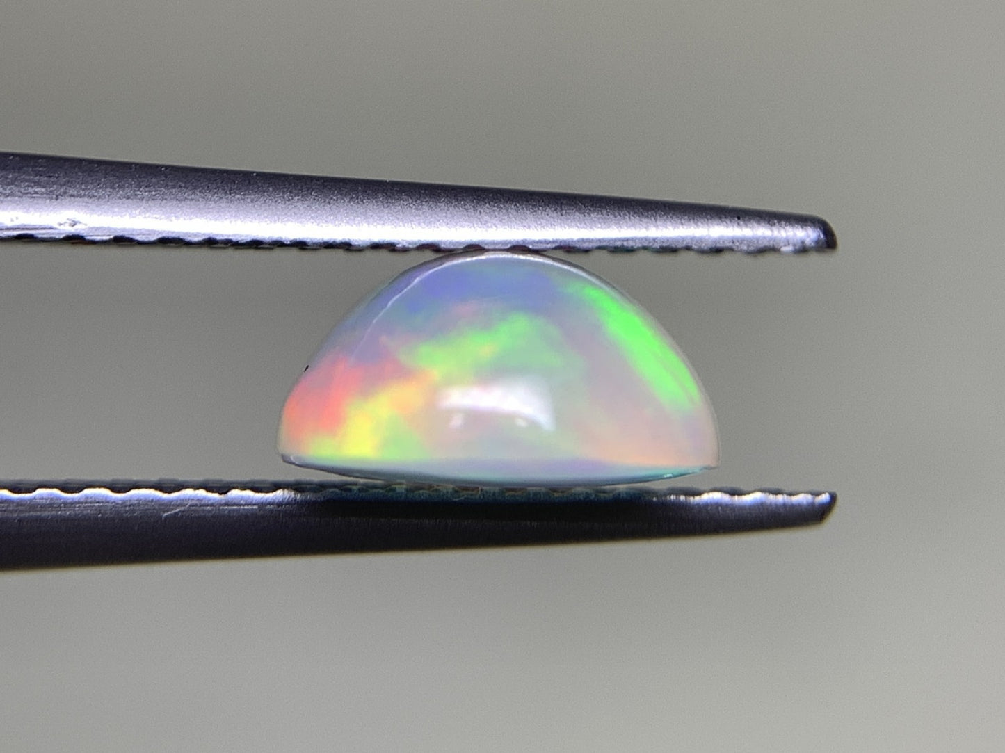 オパール 1.756ct 宝石ソーティング付き  11.2㎜×8.2㎜×4.4㎜  ルース（ 裸石 ） 3038Y