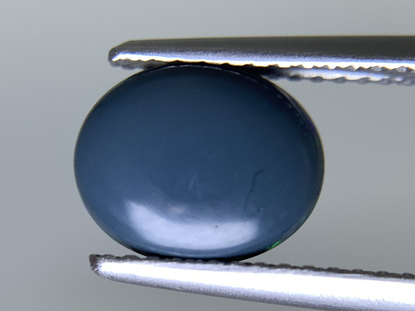 ブラックオパール 天然 1.609ct 中央宝石ソーティング付き 9.3㎜×7.5㎜×3.5㎜ ルース（ 裸石 ） 7015Y