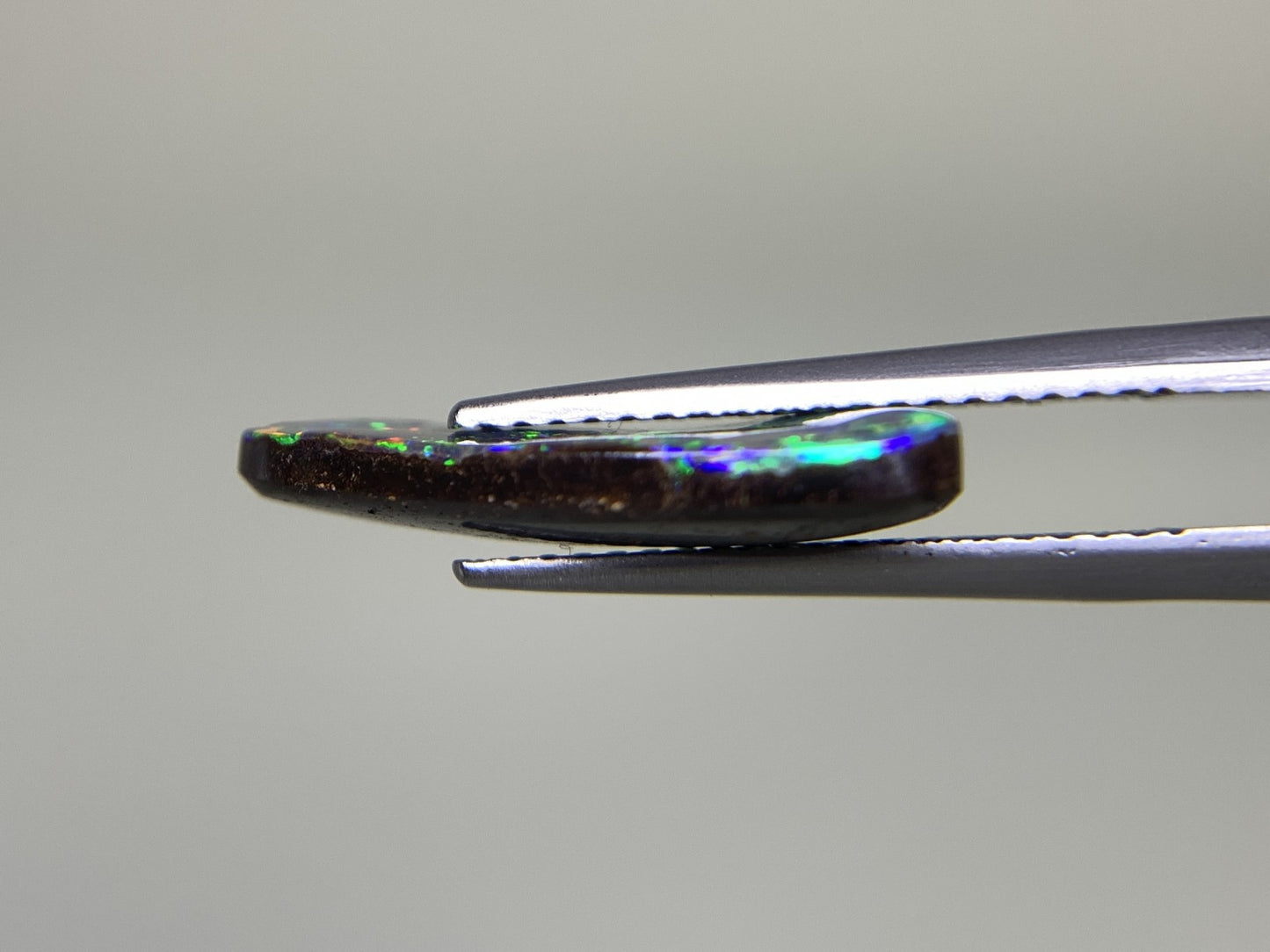 ボルダーオパール 4.592ct 宝石ソーティング付き  17.5㎜×10.2㎜×3.2㎜  ルース（ 裸石 ） 3154Y