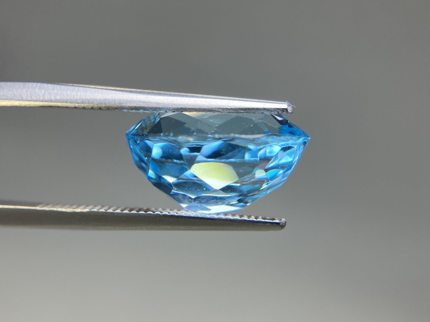 ブルートパーズ 天然 11.321ct 宝石ソーティング付き 14.0㎜×12.0㎜×7.6㎜ ルース（ 裸石 ） 8230YY