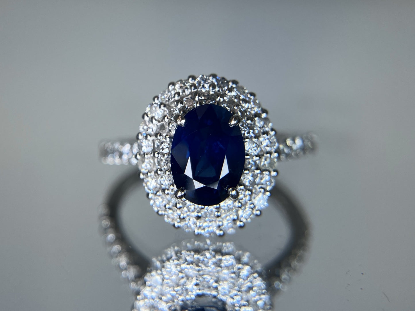 サファイア 1.58ct ロイヤルブルー Royal Blue AIGS鑑別書 D0.72ct PT900 5.3g 指輪 （JP13号） サイズ直し無料 7085S
