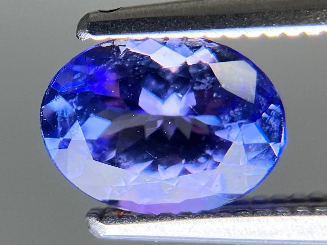 タンザナイト 天然 1.179ct 宝石ソーティング付き 7.8㎜×5.8㎜×3.8㎜ ルース（ 裸石 ） 8085YY