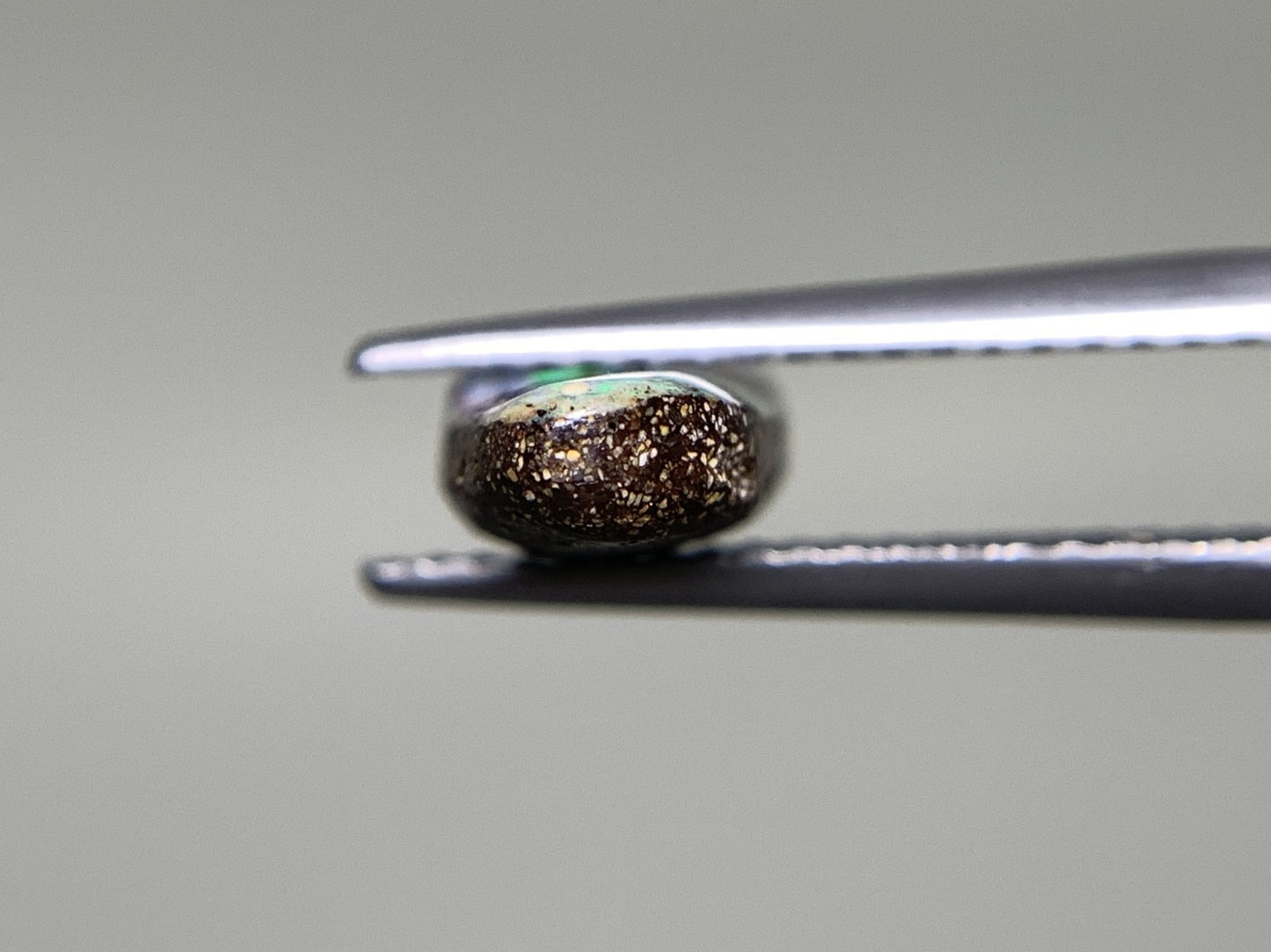 ボルダーオパール 2.504ct 宝石ソーティング付き  14.1㎜×6.3㎜×3.6㎜  ルース（ 裸石 ） 3157Y