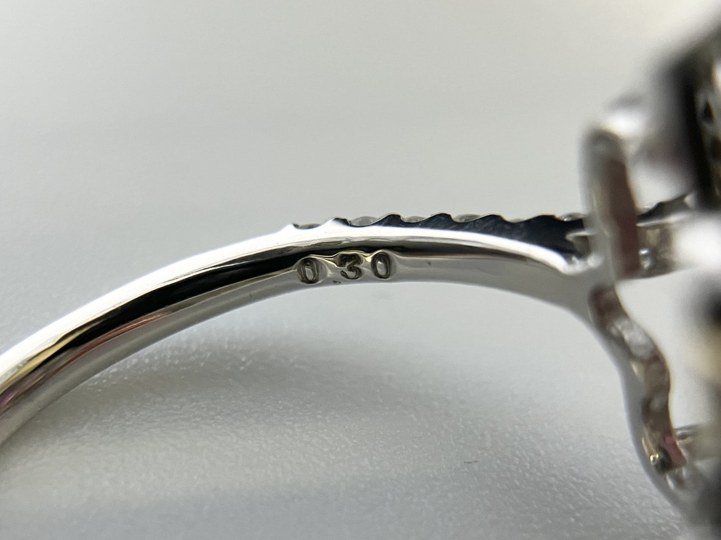 パパラチャサファイア 1.30ct パパラチャ AIGS鑑別書 D0.30ct PT900 5.1g 指輪 （JP13.5号） サイズ直し無料 8570S
