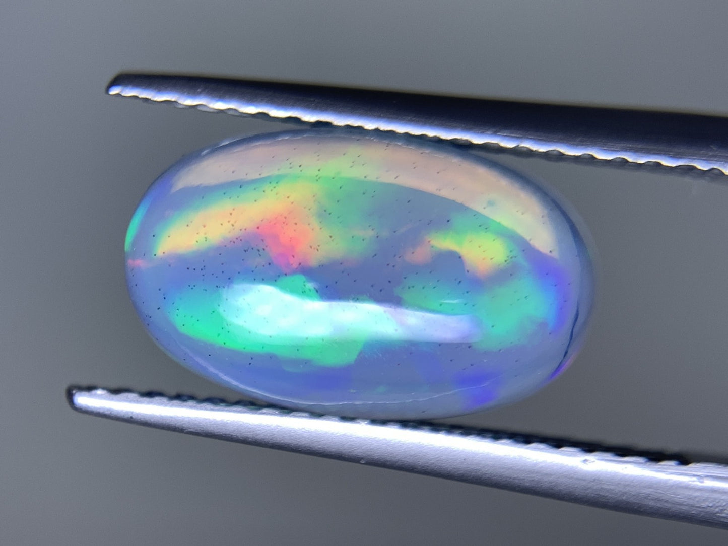オパール 2.158ct  宝石ソーティング付き  13.1㎜×8.0㎜×4.3㎜  天然 ルース（ 裸石 ） 4587Y