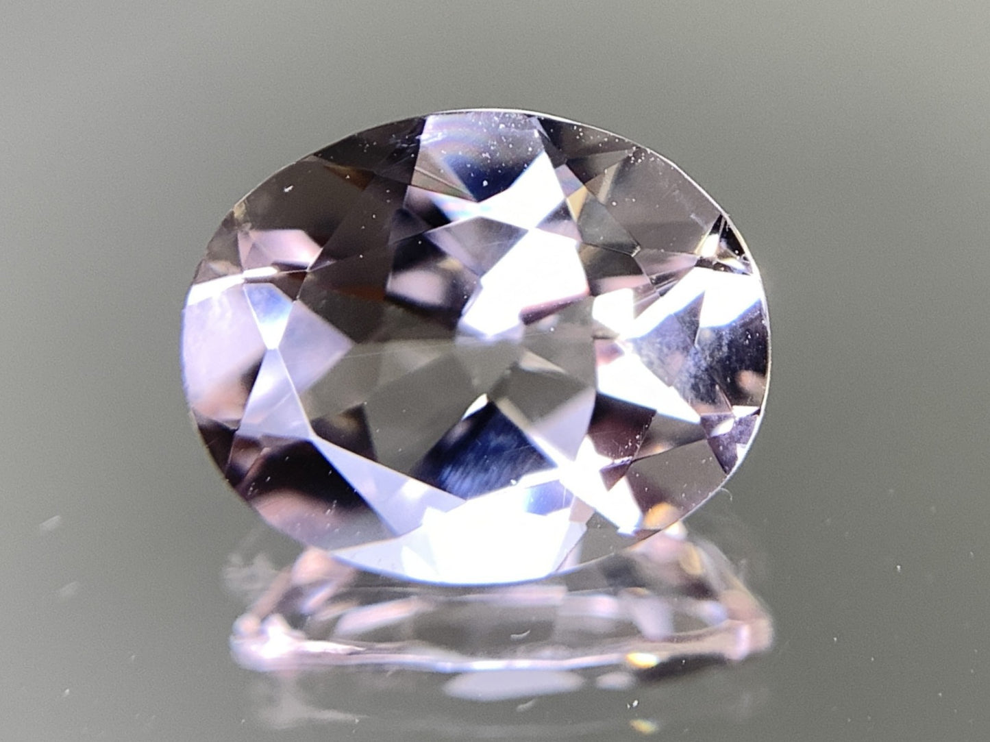 ベリル  天然  2.174ct  中央宝石ソーティング付き  9.98㎜×8.03㎜×4.85㎜   天然 ルース（ 裸石 ） 5269Y