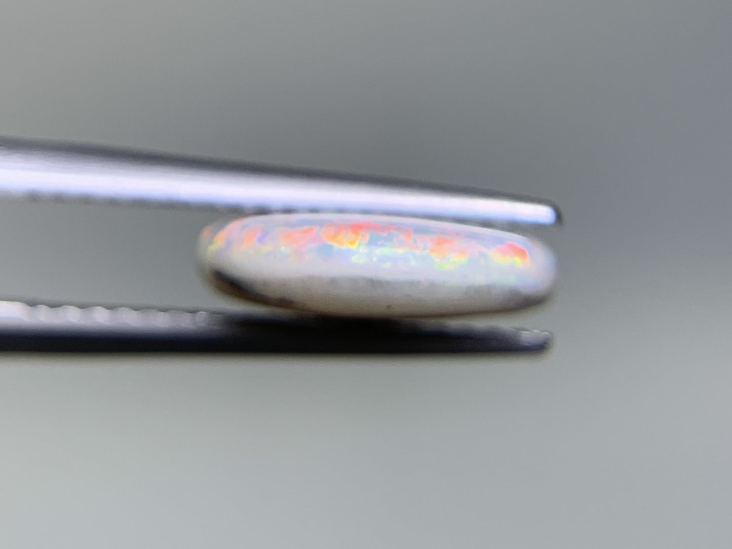 ブラックオパール 天然 3.866ct 宝石ソーティング付き 14.8㎜×11.7㎜×3.5㎜ ルース（ 裸石 ） 6241Y