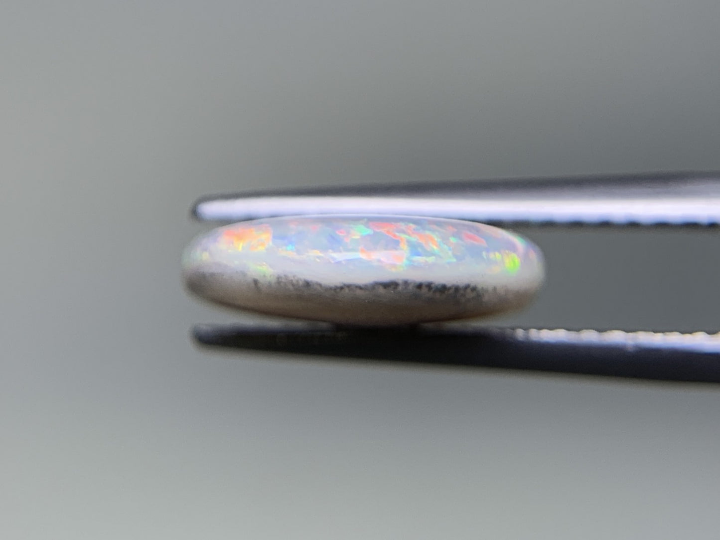 ブラックオパール 天然 3.866ct 宝石ソーティング付き 14.8㎜×11.7㎜×3.5㎜ ルース（ 裸石 ） 6241Y