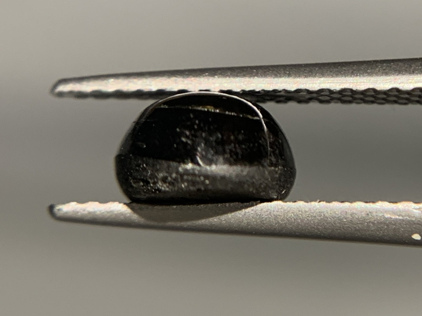 ブラックスターサファイア 3.150ct  宝石ソーティング付き  8.7㎜×7.2㎜×4.3㎜　  ルース（ 裸石 ） 2174Y