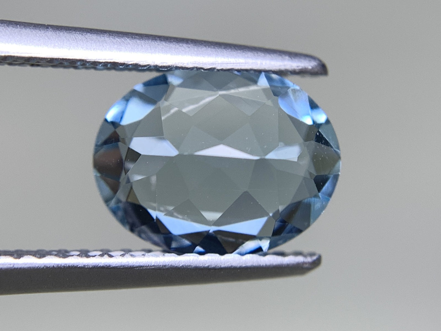 アクアマリン 天然 2.033ct 宝石ソーティング付き 10.0㎜×7.8㎜×4.7㎜ ルース（ 裸石 ） 7038Y