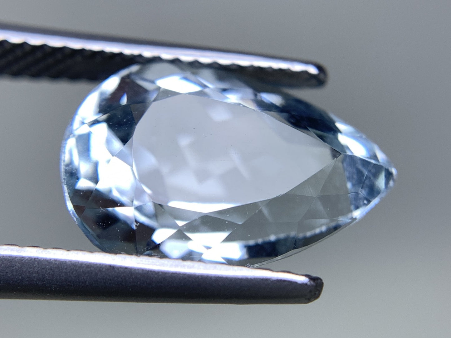 アクアマリン 天然 5.498ct 宝石ソーティング付き 14.2㎜×10.1㎜×7.4㎜ ルース（ 裸石 ） 7037Y