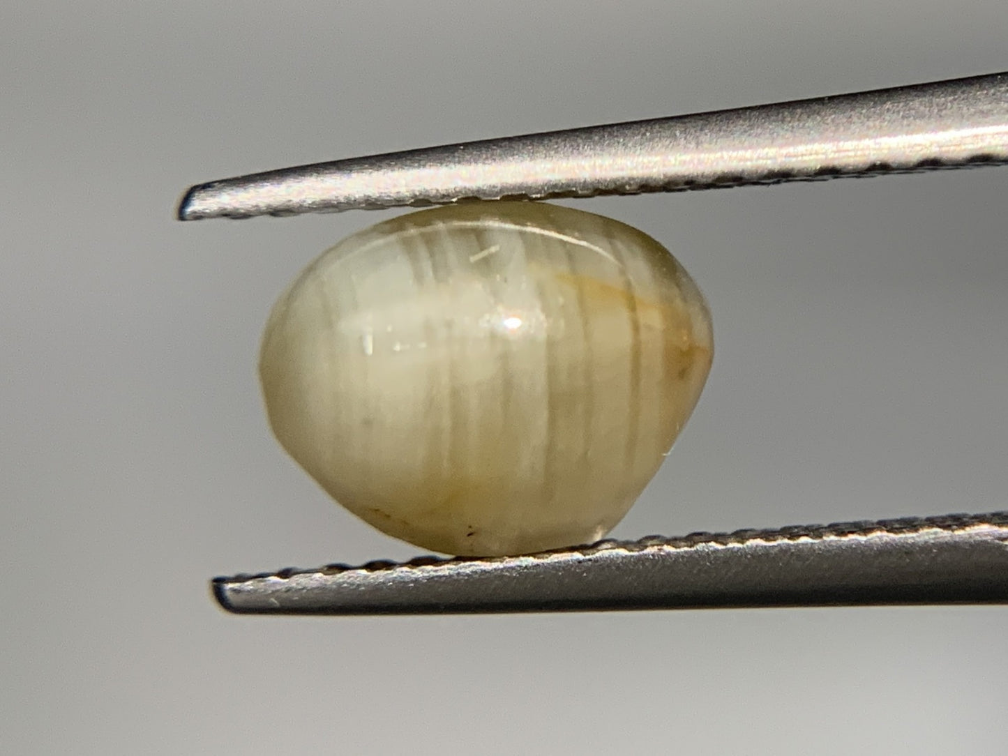クリソベリルキャッツアイ 3.457ct 宝石ソーティング付き  8.3㎜×6.7㎜×6.4㎜  ルース（ 裸石 ） 4028Y