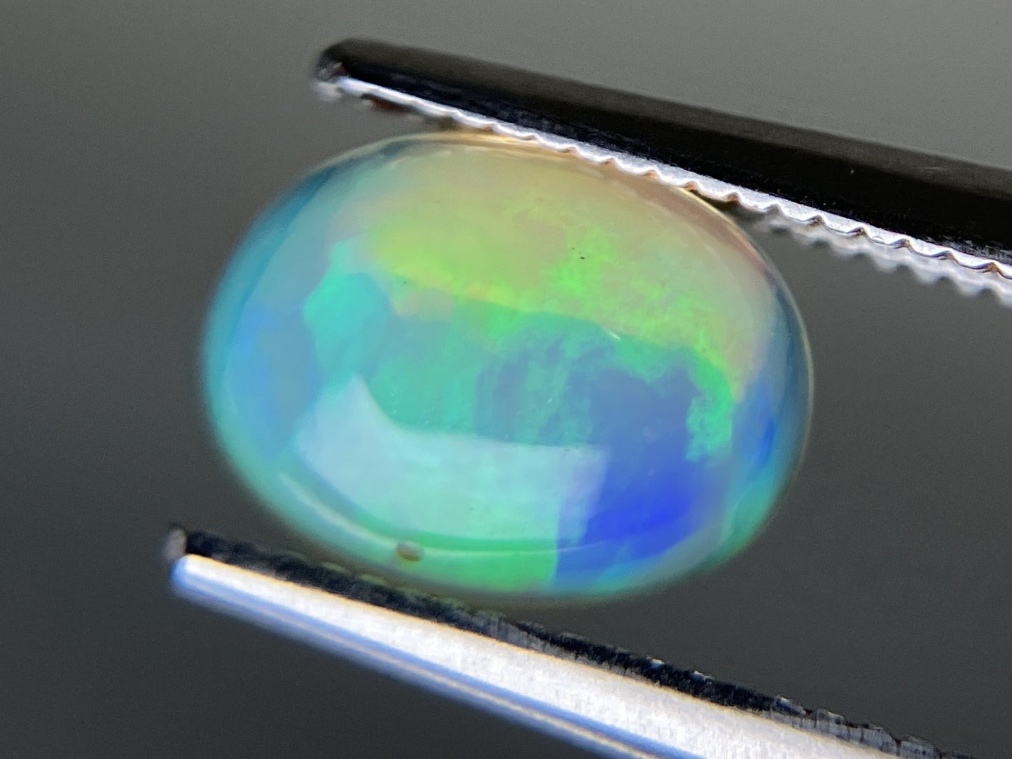 オパール 天然 1.146ct 宝石ソーティング付き 8.7㎜×6.7㎜×3.4㎜ ラッピング無料 ルース（ 裸石 ） 5176YY