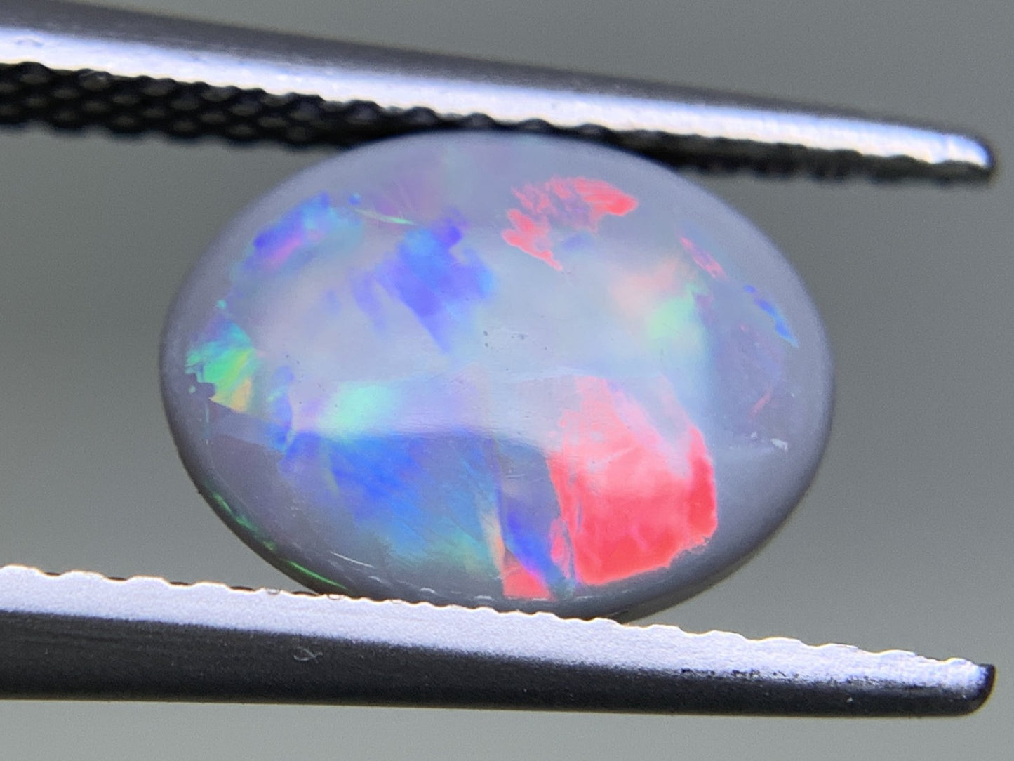 ブラックオパール 天然 1.365ct 中央宝石ソーティング付き 9.9㎜×7.7㎜×2.9㎜ ルース（ 裸石 ） 6135Y