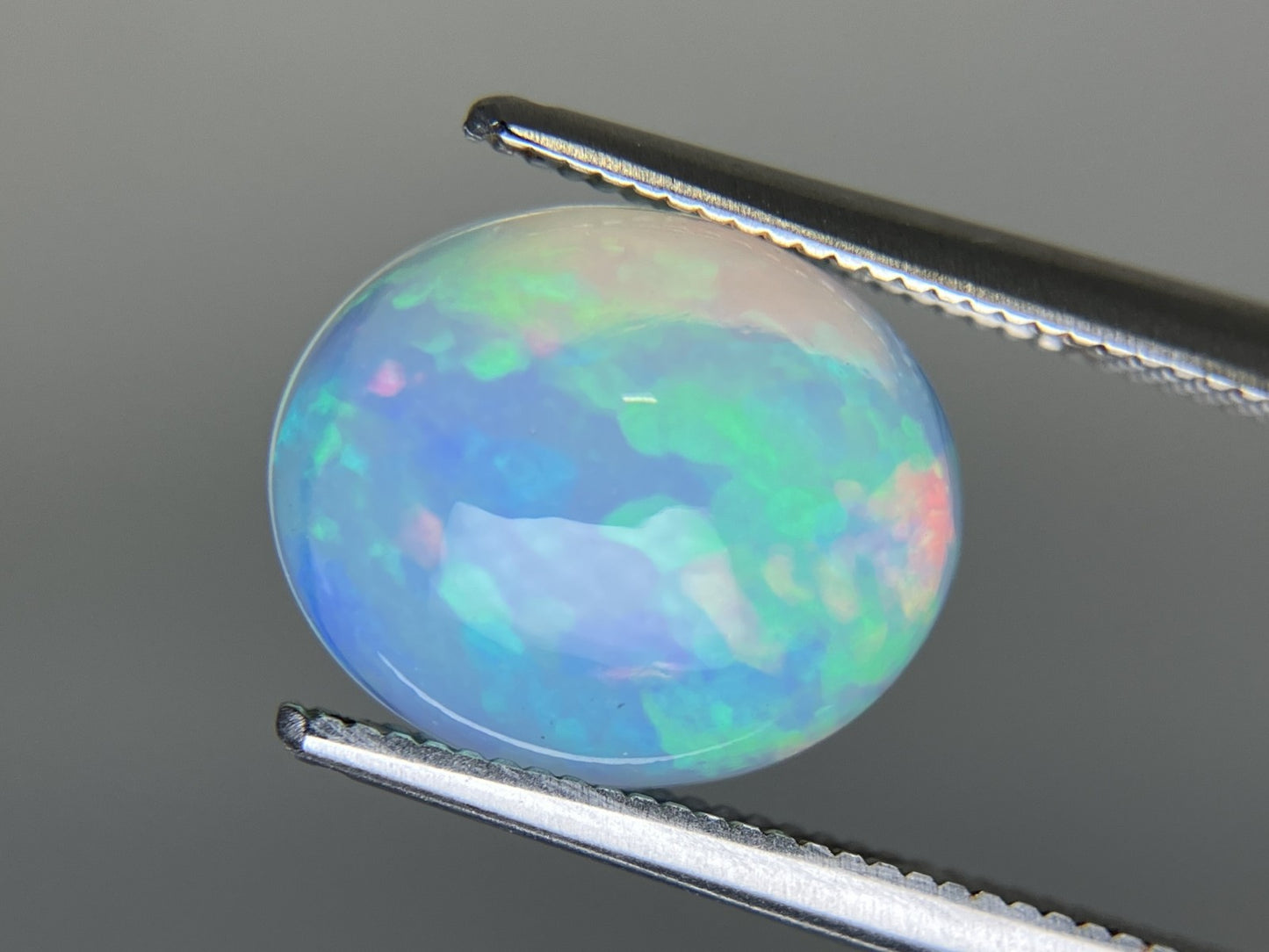 オパール   天然  2.438ct  宝石ソーティング付き  11.8㎜×10.0㎜×4.6㎜  ラッピング無料  ルース（ 裸石 ）  5157YY