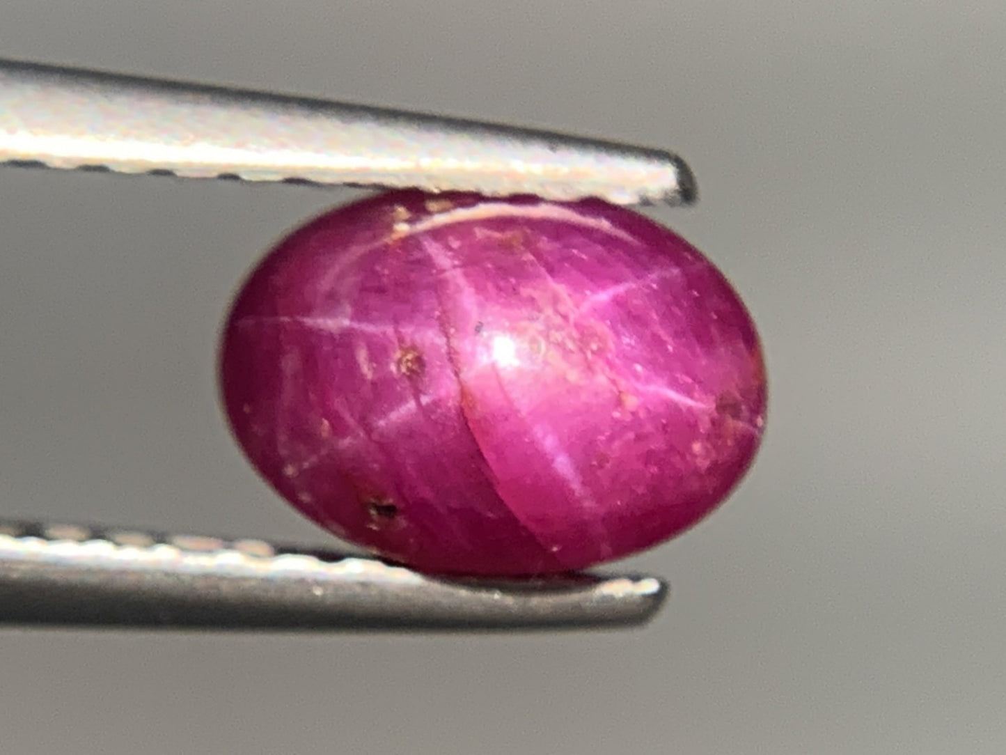 スターサファイア 1.646ct  宝石ソーティング付き  6.9㎜×5.0㎜×4.2㎜  ルース（ 裸石 ） 2732Y