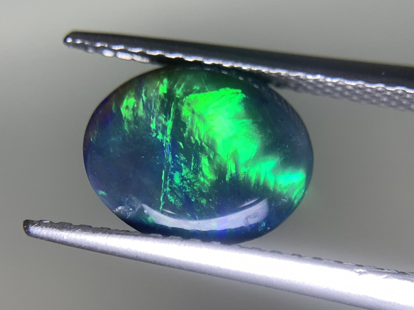 ブラックオパール 1.410ct 宝石ソーティング付き  10.2㎜×8.2㎜×2.9㎜  ルース（ 裸石 ） 3162Y