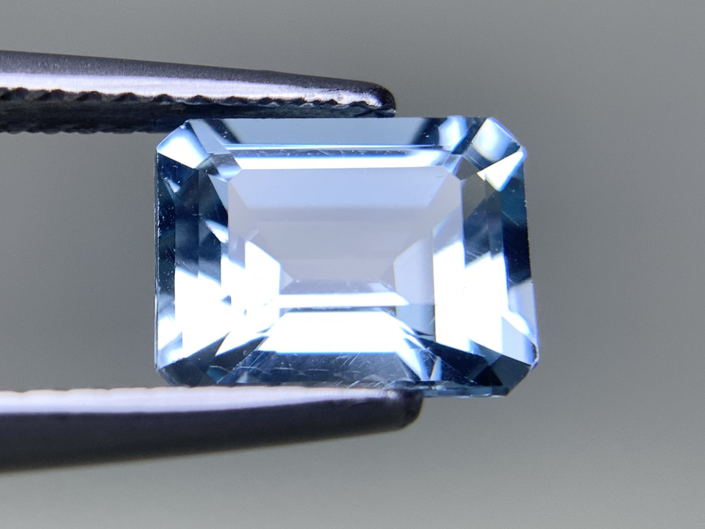 アクアマリン 天然 2.194ct 宝石ソーティング付き 9.1㎜×6.9㎜×4.8㎜ ルース（ 裸石 ） 6969Y