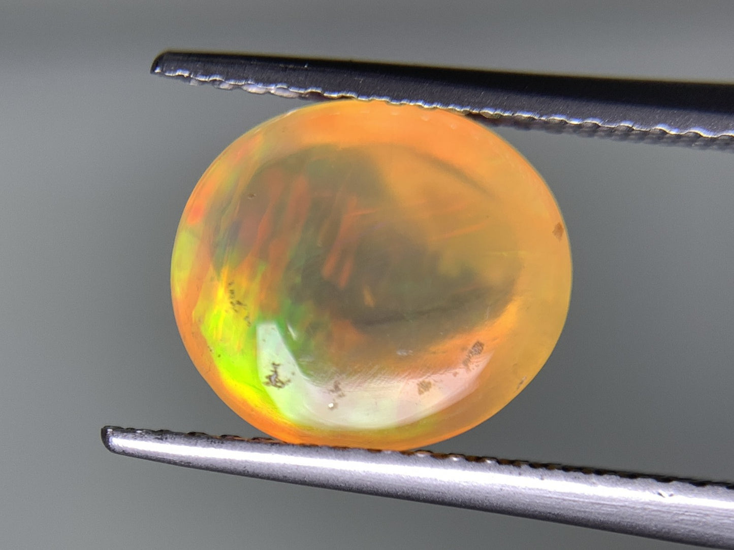 ファイアオパール 2.795ct  宝石ソーティング付き  10.5㎜×9.3㎜×5.5㎜  天然 ルース（ 裸石 ） 4531Y